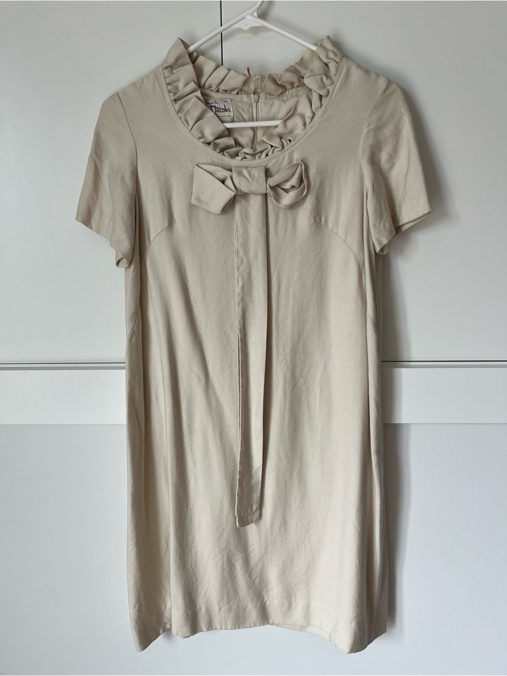Ruffled Collar Bow-Accent Short Sleeve Dress in Cream